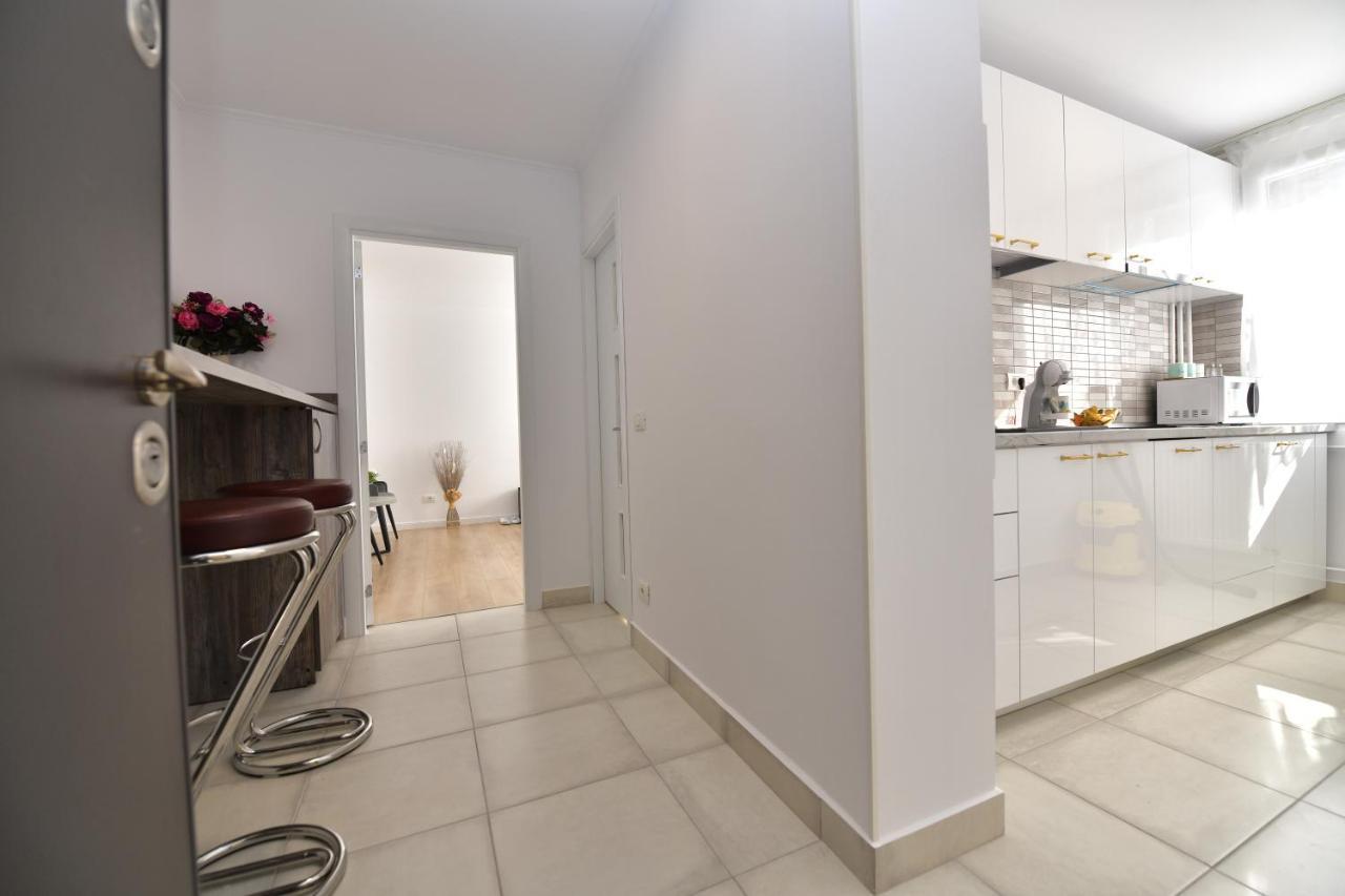 Luxury Studio / M Romancierilor بوخارست المظهر الخارجي الصورة